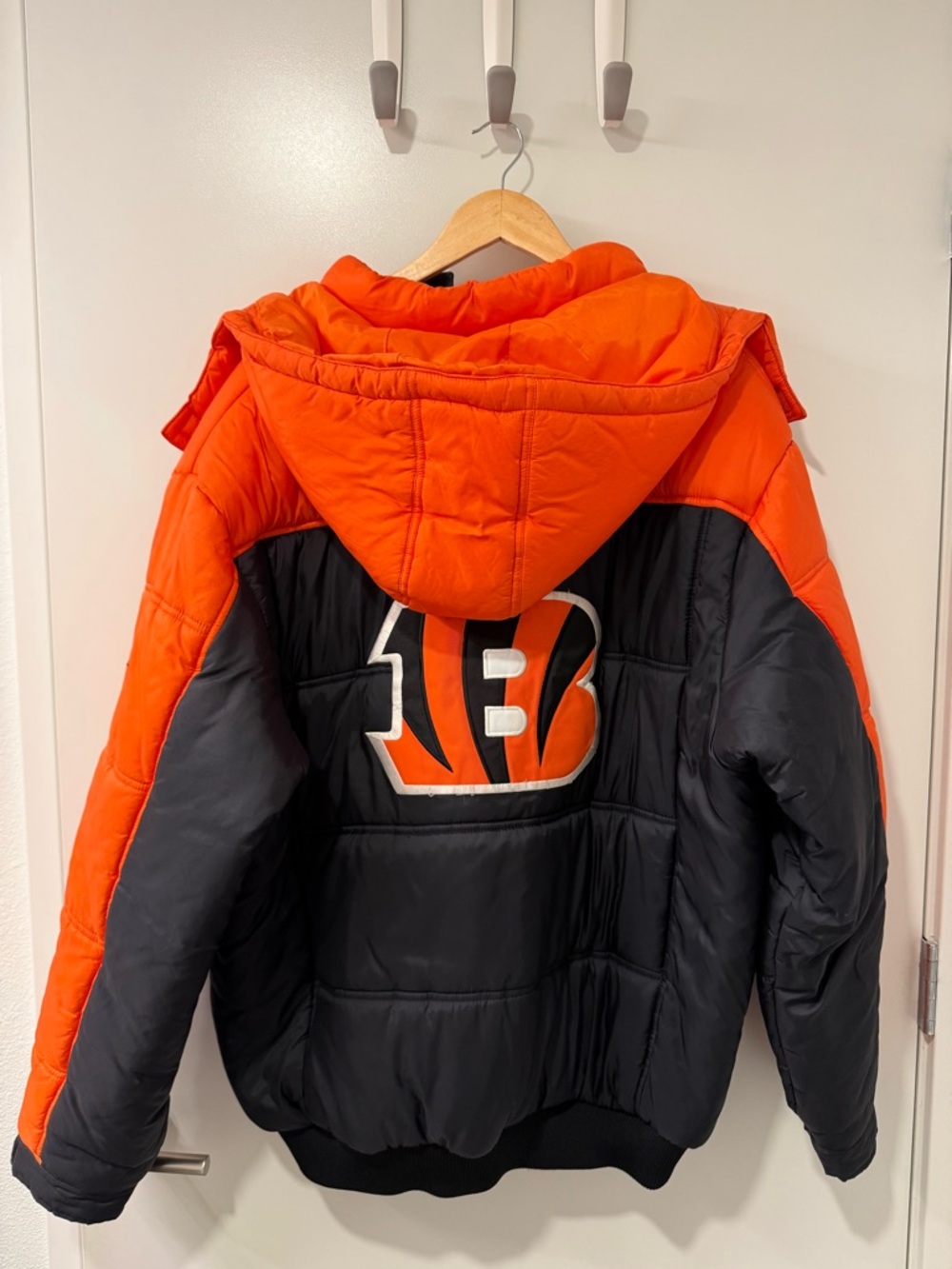 Cincinnati Bengals Reebok Jacket - Picture 4 of 5